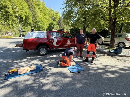 Delavnice oživljanja z AED Kamnik krepi verigo preživetja (9)